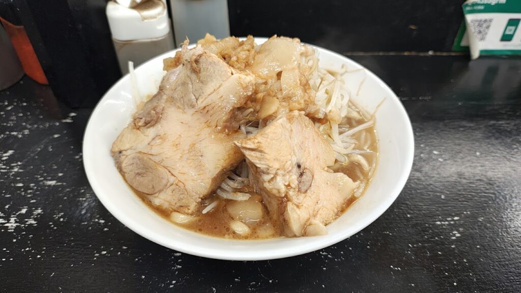 豚仙人天王町の二郎系ラーメン（ヤサイマシマシ）